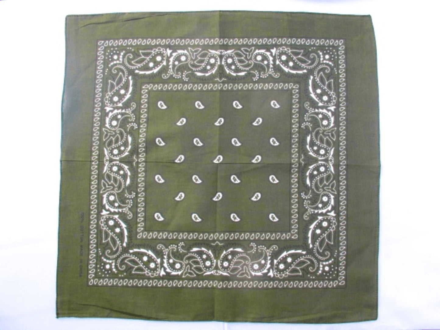 Bandana scarf Paisley mörkgrön – produktbild – Hiprock