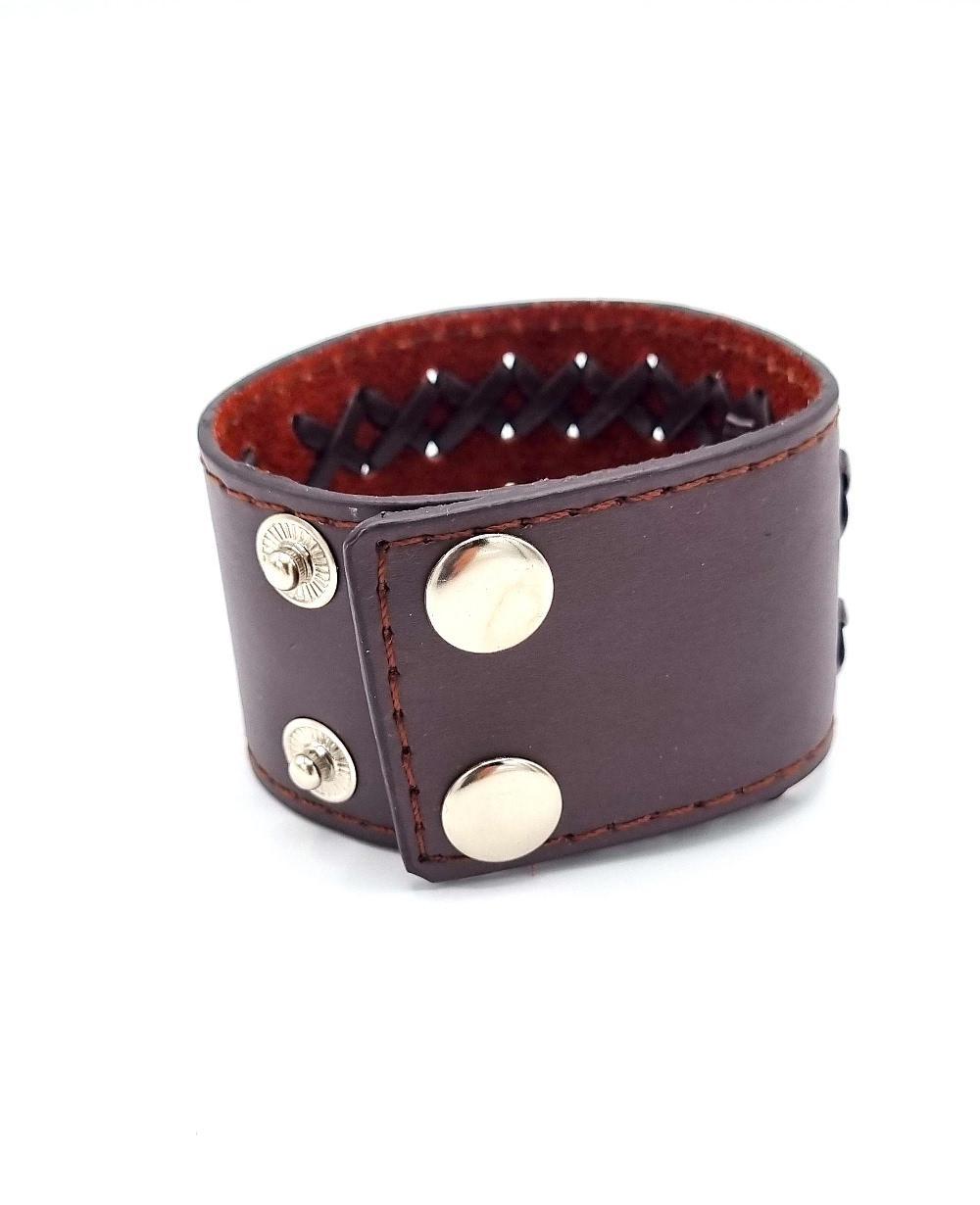 Brun armband med snörning – produktbild – Hiprock