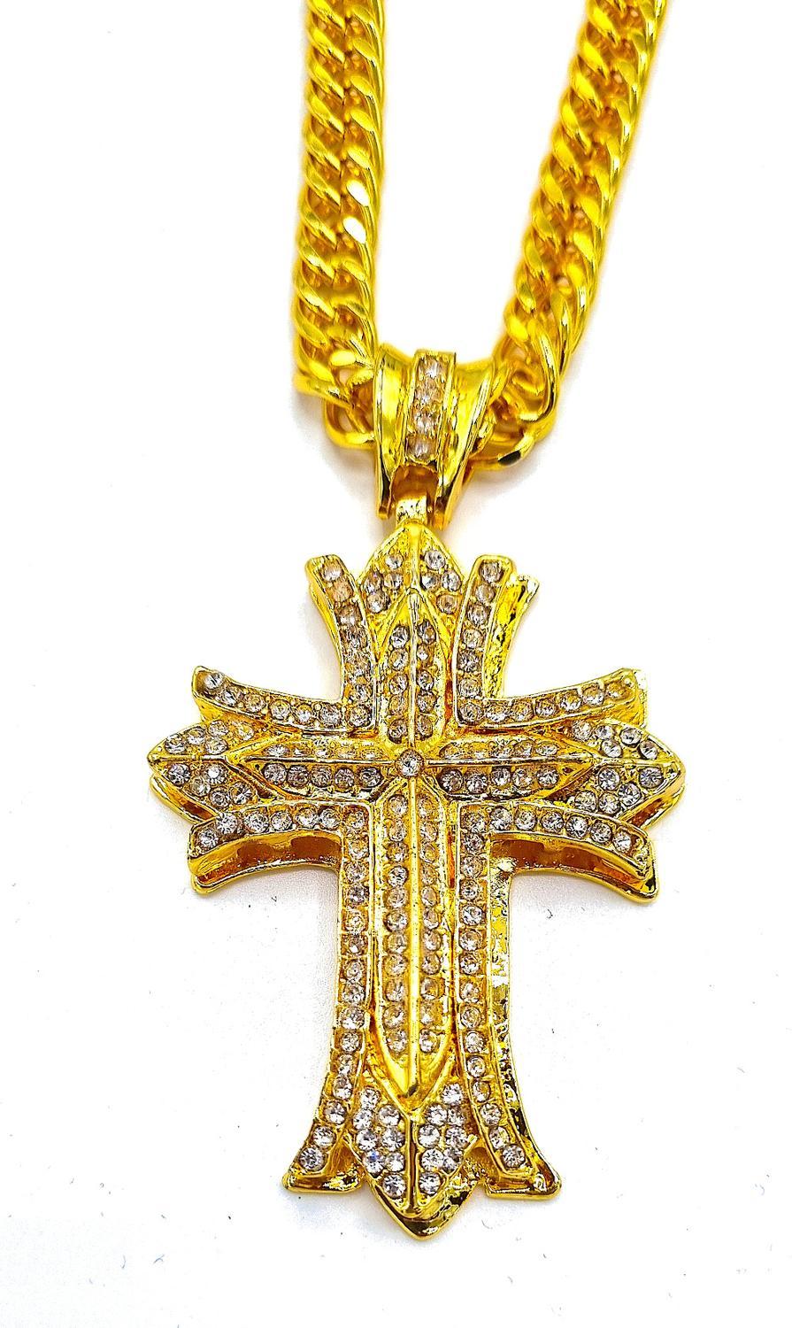 Jäinen risti kaulakoru