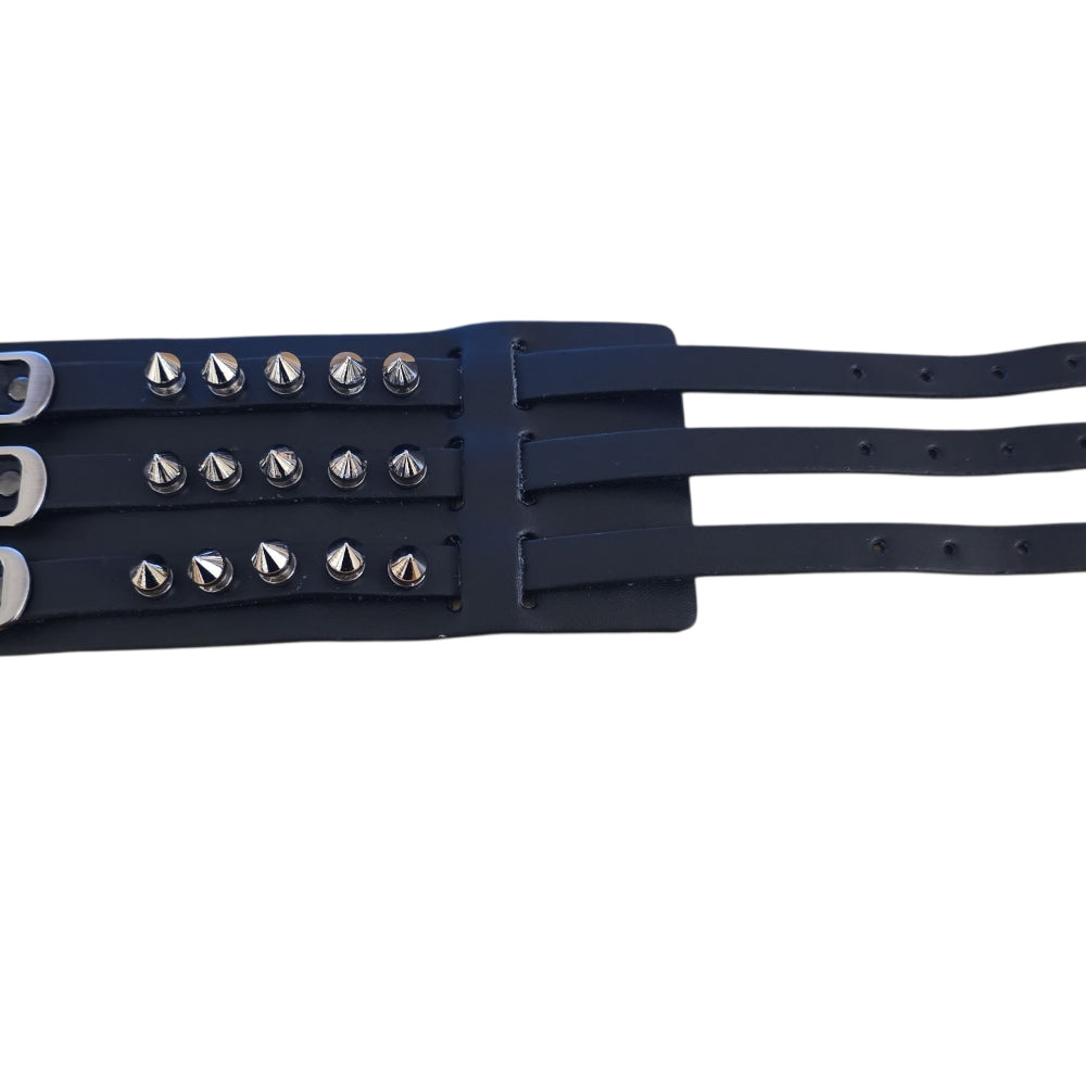 Brett svart läderarmband med tre spännen och spikes