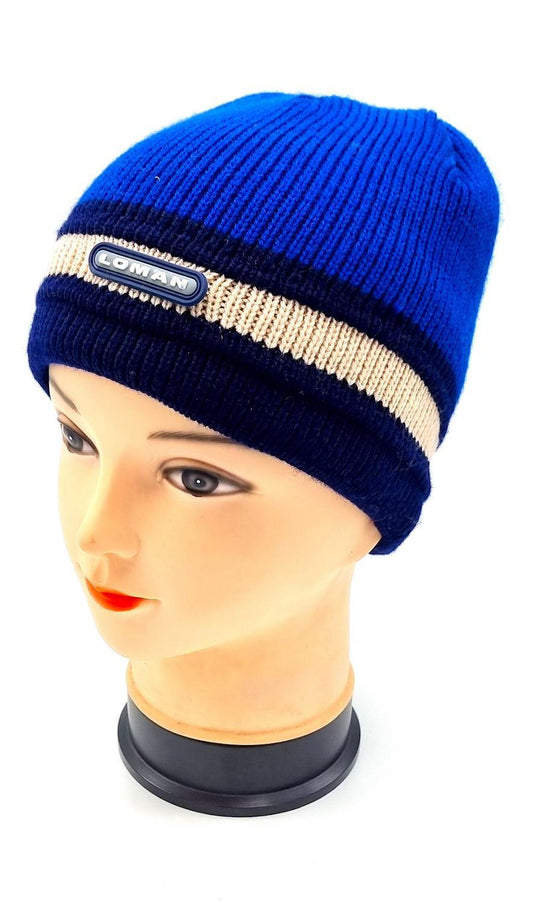 Lomanin sininen lippalakki