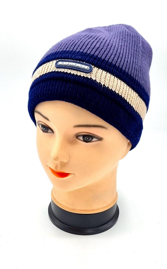 Lomanin sininen lippalakki