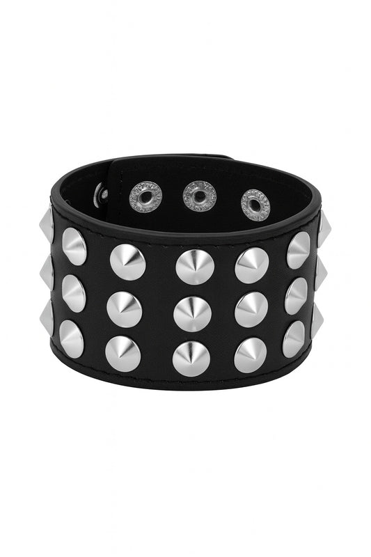 Nitarmband med 3 rader pyramidnitar – justerbart & rockigt