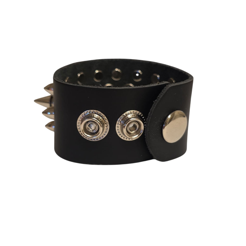 Nitarmband med kedjedetalj – svart läder