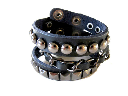 Nitarmband med runda och Pyramidnitar –  produktbild – Hiprock