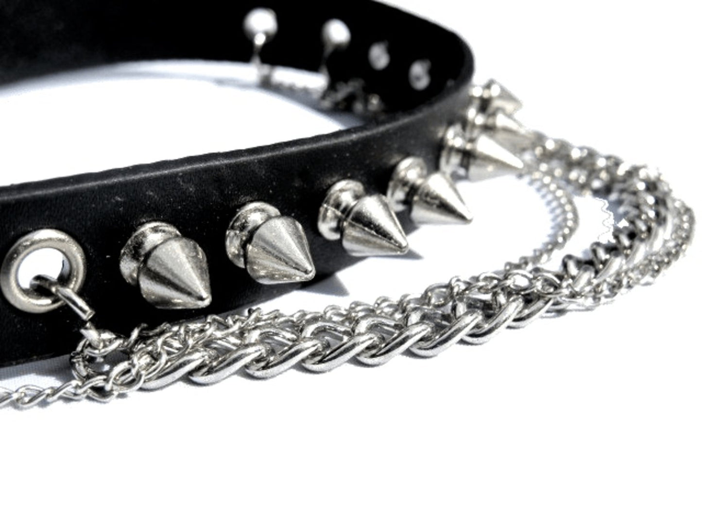 Nithalsband med spike nitar och kedjor –  produktbild – Hiprock