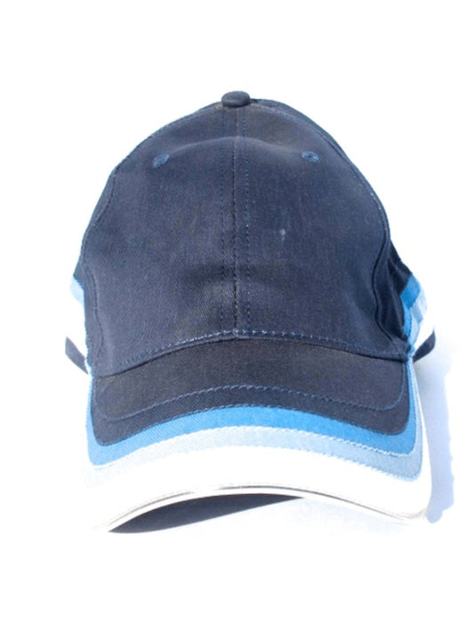 Raidallinen lippalakki