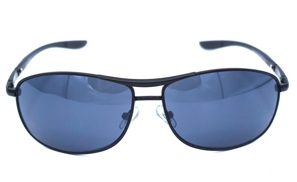 Revenger Svart solglasögon