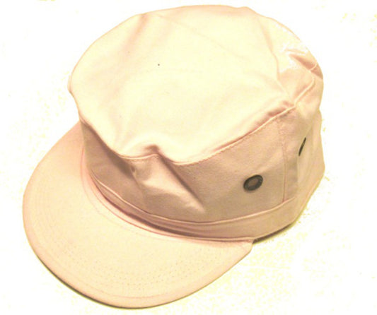 Vaaleanpunainen kapinallinen lippis