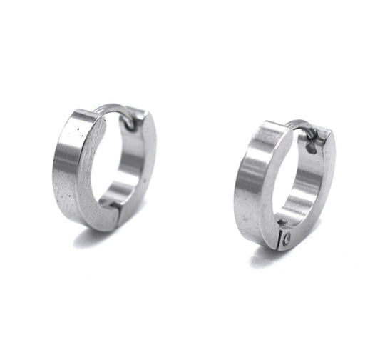 Silverfärgade ringörhängen