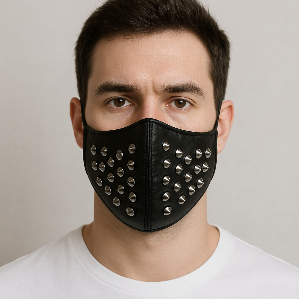 Svart Rockmask med Nitar – Rockig & Edgy Look