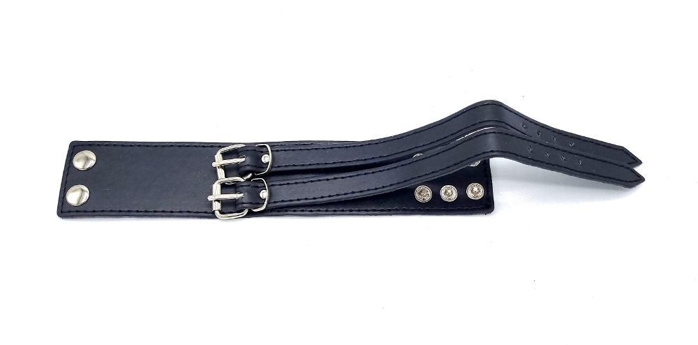 Svart läderarmband med dubbla spännen