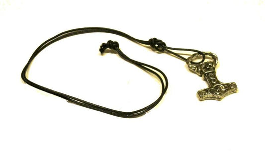 Torshammer kaulakoru