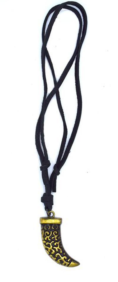 Lucky amuletti nahkainen kaulakoru